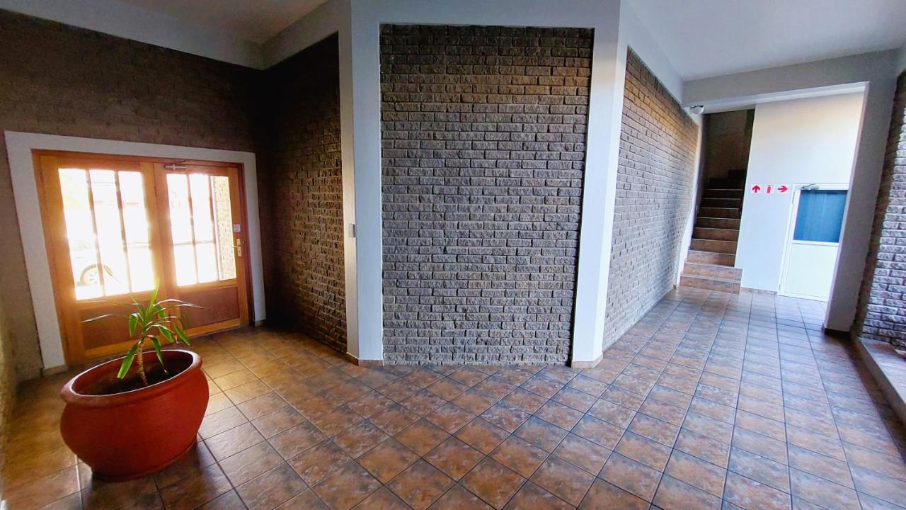 Nautilus 2 Bedroom Self-Catering Apartment Свакопмунд Екстер'єр фото