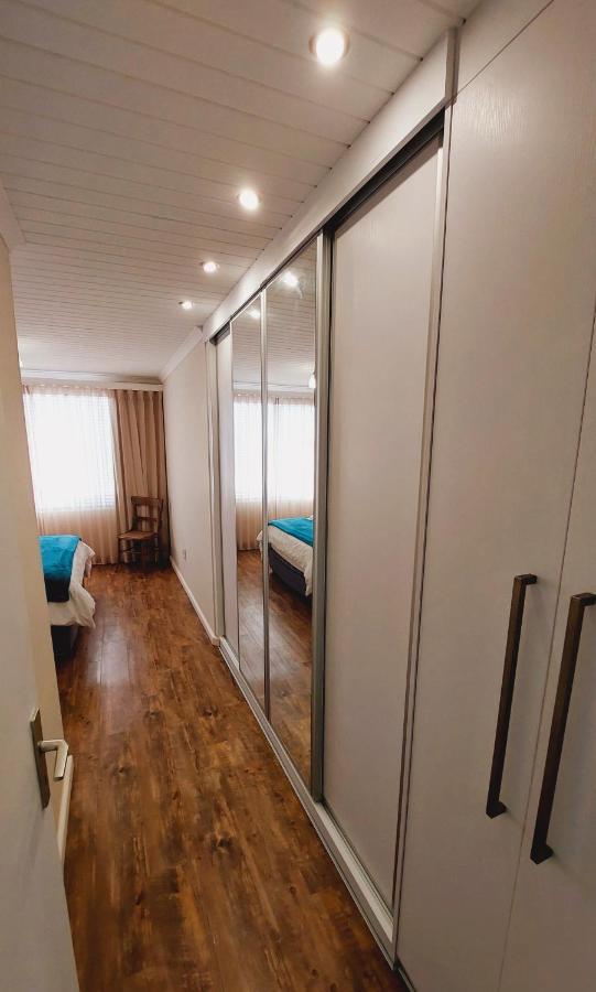 Nautilus 2 Bedroom Self-Catering Apartment Свакопмунд Екстер'єр фото